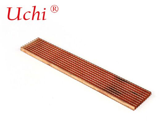 Медный радиатор с гофрированными ребрами использует превосходную теплопроводность меди